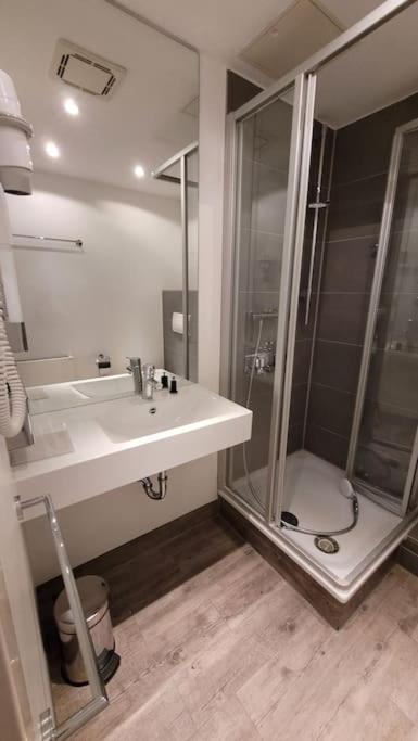 Nice Apartment in modern Center of Düsseldorf Exterior foto
